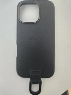 Objcts.io iPhone 16 Pro用カラビナ付きレザーケース 中古品のサムネイル