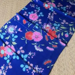 古布 正絹 花柄 濃い青色 ハギレ