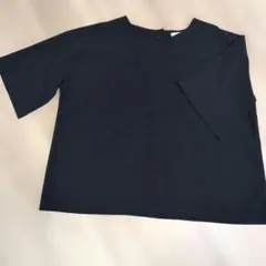 黒い半袖ブラウスバック ボタン付きのサムネイル
