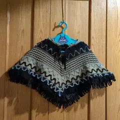 ニットポンチョ フリンジ付き ジグザグ模様110