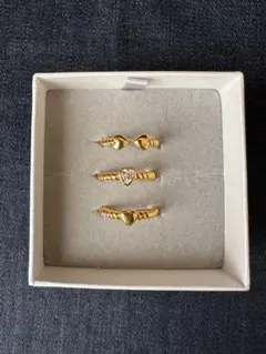 新品ゴールドリング指輪3個セットジルコニアハートアクセサリー⭐︎エイボンプレゼント