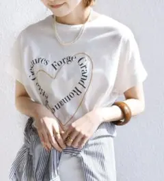 SHIPS　シップス　web限定 ハートロゴプリント Tシャツ ホワイトのサムネイル