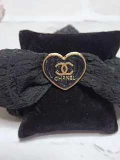 CHANELシュシュ ノベルティ（ ハートブラック）お値下げ不可m(*_ _)m