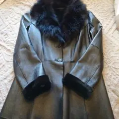 Ines et marechal ムートンコート カジュアルにもフォーマルにも、気品溢れるイネス マーシャルの