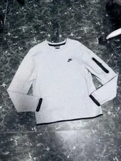 NIKEテックフリース クルーネック　スウェット トレーナー　ナイキ　Mサイズ