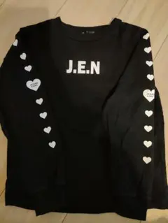 J.E.N 黒 長袖カットソー ハート柄