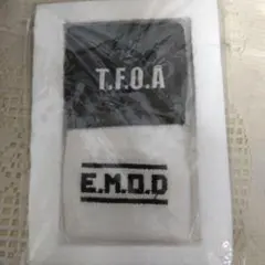 T.F.O.A&E.M.O.D リストバンド2個セット　白・黒