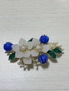 花と果実デザインヘアバレッタ　カジュアルエレガント個性的　まとめ髪