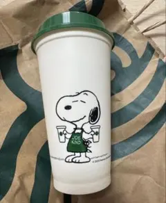 スタバ　スヌーピー　PEANUTS リユーザブルカップ 473ml