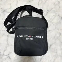 TOMMY HILFIGER ブラック　斜めがけ　ショルダーバッグ