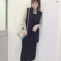 ハイネックブラウス