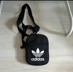 adidas ミニポーチ バック