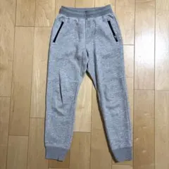UNIQLO スウェットパンツ　長ズボン　ジャージ　グレー　130