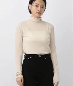 【美品】Apart by ベージュタートルネック長袖