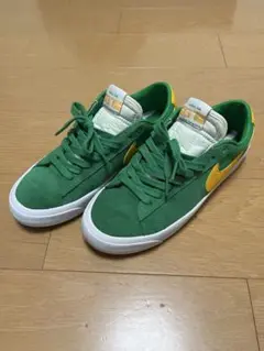 美品NIKE SB ZOOM BLAZER LOW PRO GT 26センチ