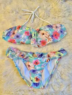 3点　水着　花柄　セパレート　三愛　ビキニ　ショートパンツ　RESPIROのサムネイル
