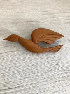 木彫りブローチ　バード