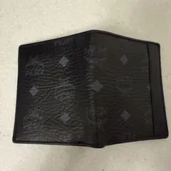 MCM ブラックレザー 二つ折り財布