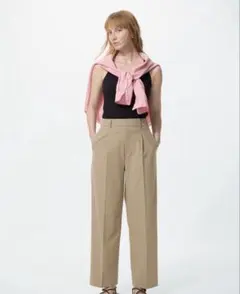 UNIQLO タックワイドパンツ　32BEIGE
