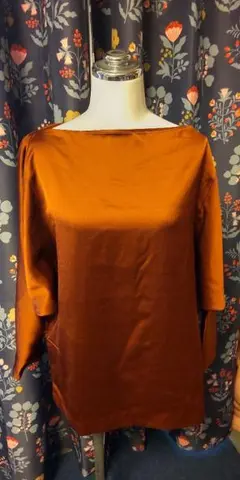 美品ダーマコレクショントップス