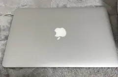 MacBook Air (11-inch, Early 2015)のサムネイル