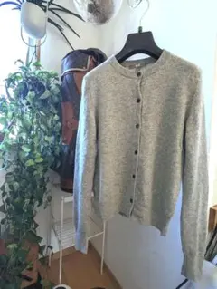 UNIQLO　カシミヤ100%　ボタン付きカーディガン　未使用品　薄いグレー