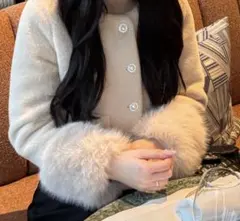 퍼 커프스 비주 버튼 쇼트 코트 베이지 퍼 코트 사에코씨