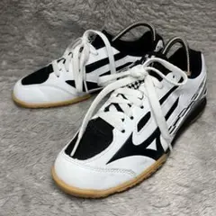 美品　ミズノ クロスマッチソード 卓球シューズ 23.5cm mizuno 白