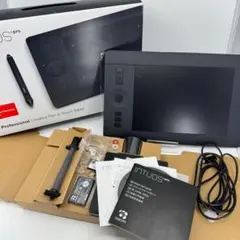 Wacom ペンタブ Intuos pro PTH-451/K0