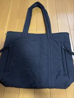 ナイロン ブラック トートバッグ