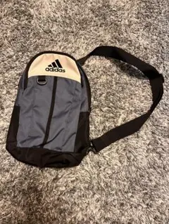 adidas ショルダーバッグ グレー/ブラック