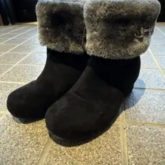 黒いファー付きスエードブーツ19cm