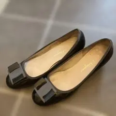 Salvatore Ferragamo パンプス エナメル サイズ8のサムネイル