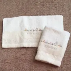 未使用！ニナリッチ ハンカチ タオルハンカチ 2枚