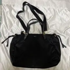 Agnes bナイロン ショルダーバッグ 黒