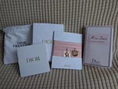 Dior ブレスレット 星型チャーム付き　ブルーミングブーケサンプル　ミニ巾着