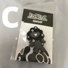 黒ミャクミャク　ピンバッジ　C