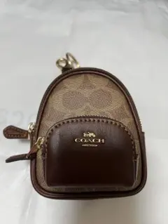 お値下げ中　新品COACH シグネチャーブラウン キーリング　リュック型
