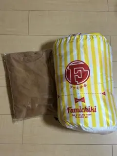 ファミチキ 寝袋＆パジャマ 新品 - メルカリ