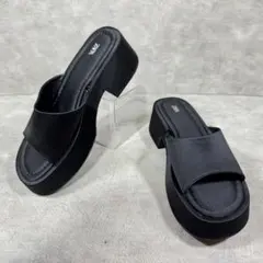 ZARA プラットフォームサンダル サテン 厚底 黒 3655 24cmのサムネイル