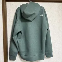 THE NORTH FACE プルオーバーパーカー グリーンのサムネイル