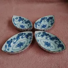 美濃焼 三洋陶器 龍峰窯 染付 菊唐草文 木の葉皿 小鉢 向付