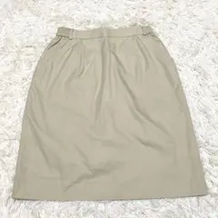 ✨良品✨マンシングウェア《M相当》ベージュ膝丈スカート　タイト　ゴルフウェアのサムネイル