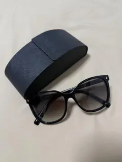 PRADA サングラス SPR 22Z-F ブラック