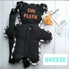 チャーム付きベアサコッシュ