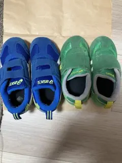 asics スニーカー 青と緑のセット