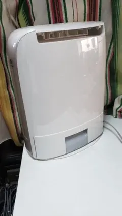 パナソニック 　F-YZHX60 除湿乾燥機 2012 年製のサムネイル