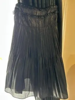 黒 プリーツスカート ひざ丈のサムネイル