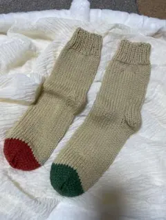 ウール100%！あったか手編み靴下 たまご色