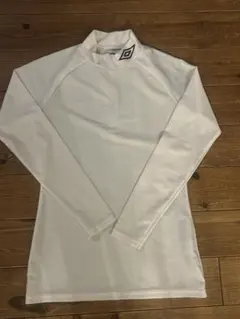 Umbro ホワイト 長袖 インナー